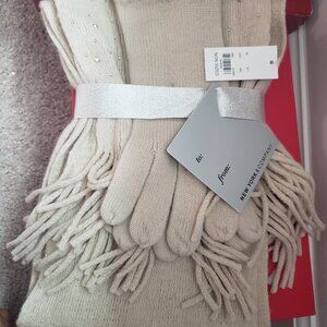 New York & Company Gloves and Scarf Gift Set
